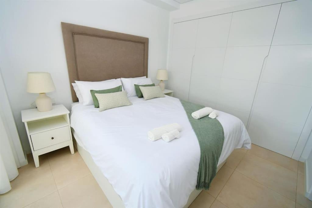 Ferienwohnung Casa Kerr - Luxury Apt - Sleeps 9 - Los Boliches Málaga Exterior foto