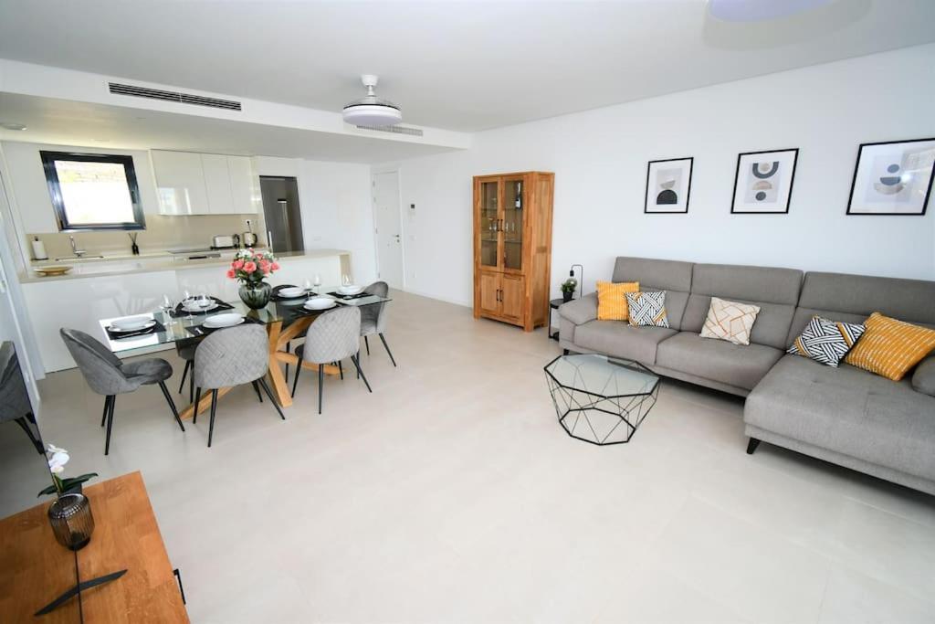 Ferienwohnung Casa Kerr - Luxury Apt - Sleeps 9 - Los Boliches Málaga Exterior foto